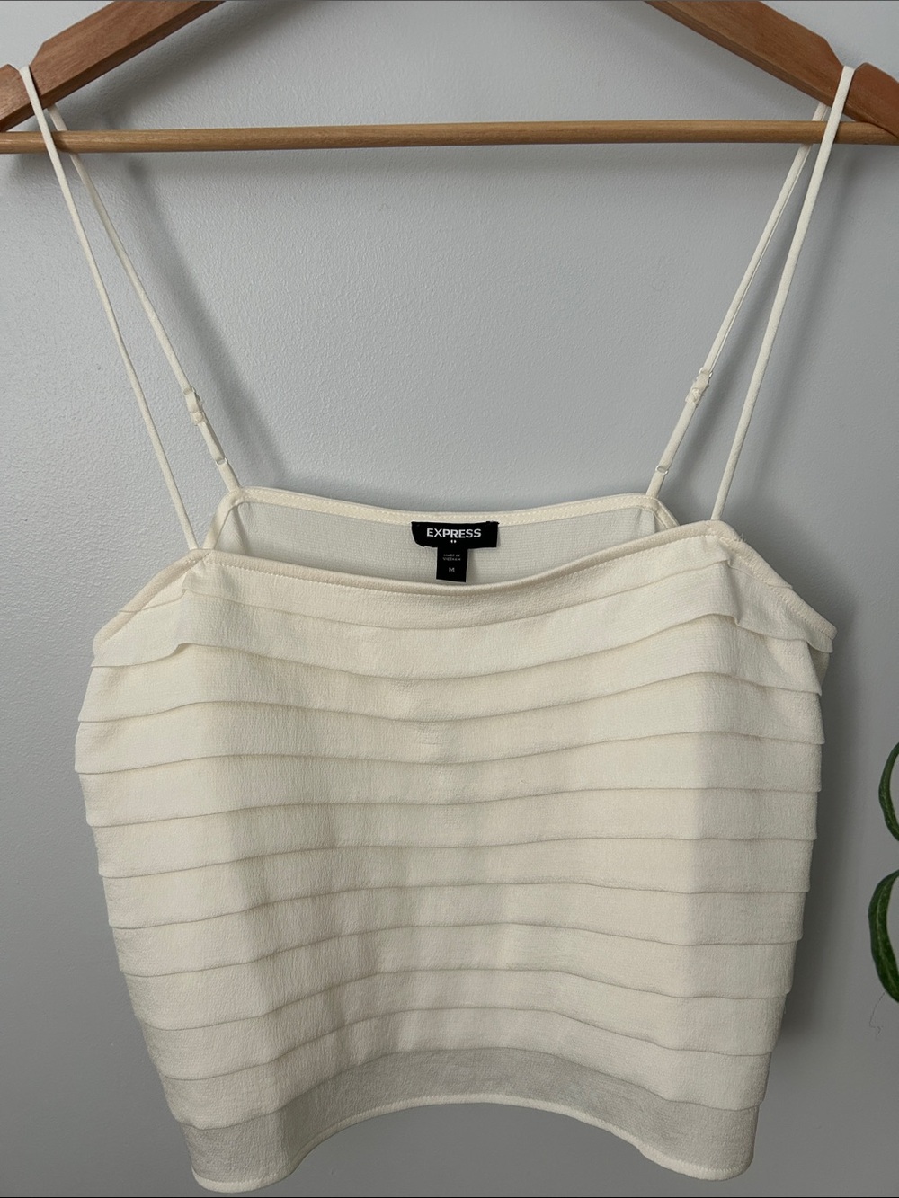 Express Ivory Ribbed Crop Cami - Picture 2 of 6